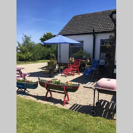 Family Friendly Seaside Bungalow - Pets Welcome *