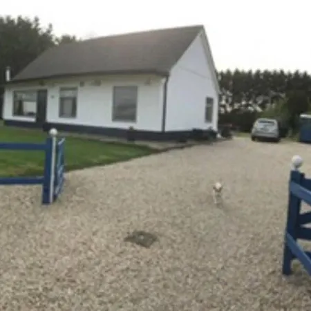 Family Friendly Seaside Bungalow - Pets Welcome * Ballygarrett
